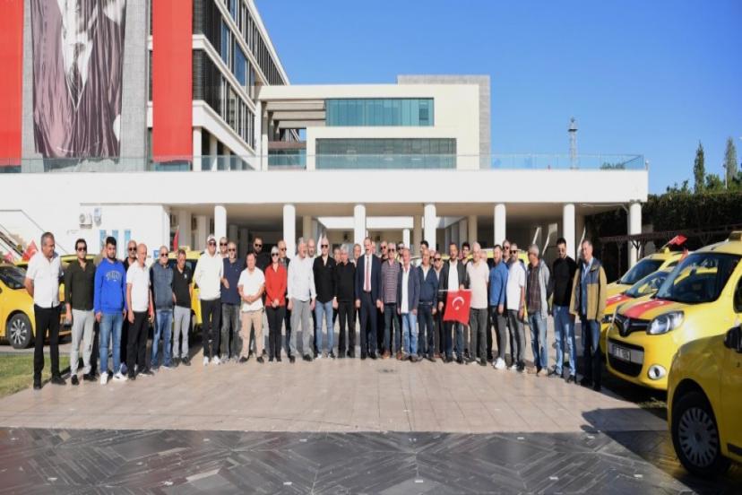 KONYAALTI’NDA CUMHURİYET KONVOYU