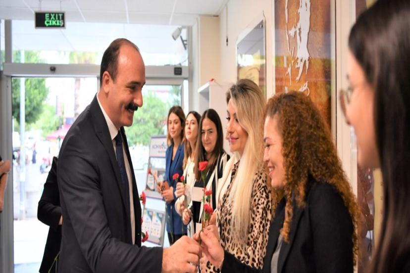 KOTAN’DAN ÖĞRETMENLERE KARANFİLLİ KUTLAMA