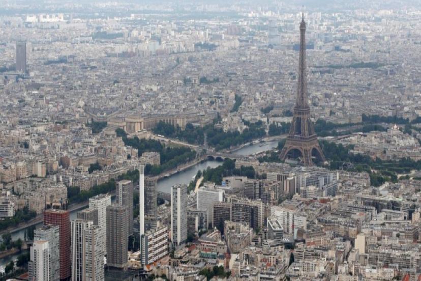 MACRON’UN KABUSU BÜYÜYOR: FRANSA’DA SİYASİ VE EKONOMİK ÇIKIŞ ARANIYOR