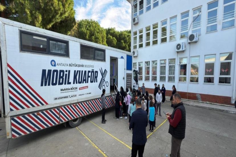 MOBİL KUAFÖR HAYAT KOLAYLAŞTIRIYOR