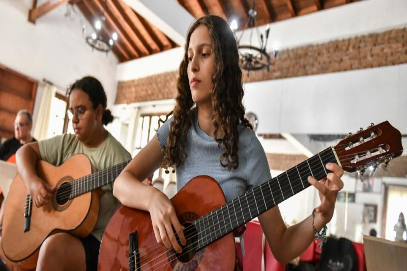 MURATPAŞA BELEDİYESİ'NDEN SANATLA DOLU BİR YAZ TATİLİ