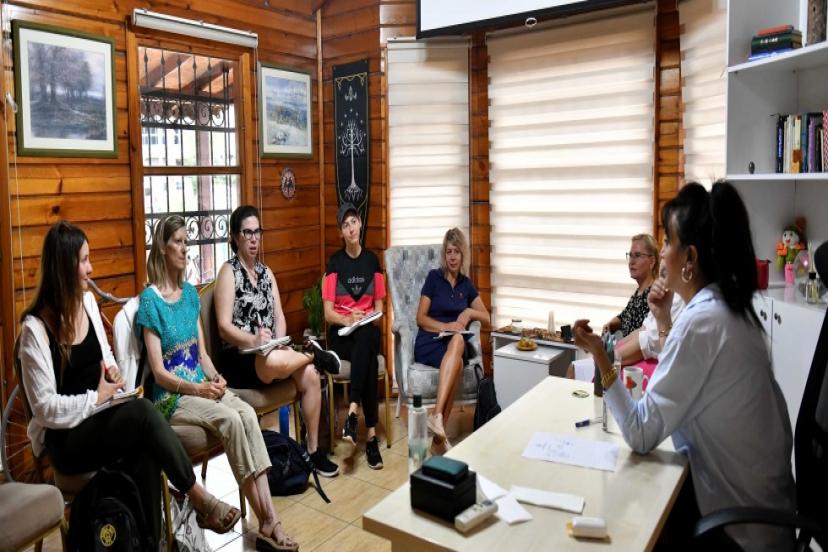 MURATPAŞA’DAN YABANCILARA TÜRKÇE KONUŞMA KULÜBÜ