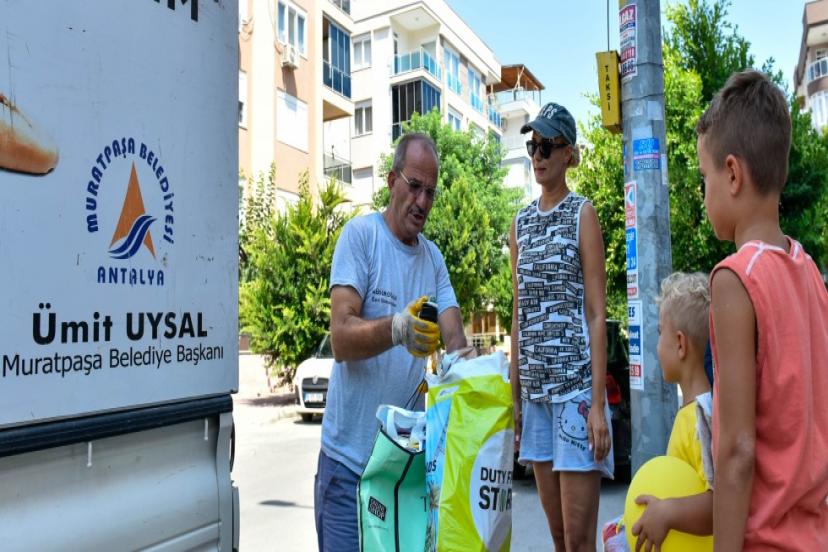 MURATPAŞA’NIN GERİ DÖNÜŞÜM ŞAMPİYONU YİNE KONUKSEVER