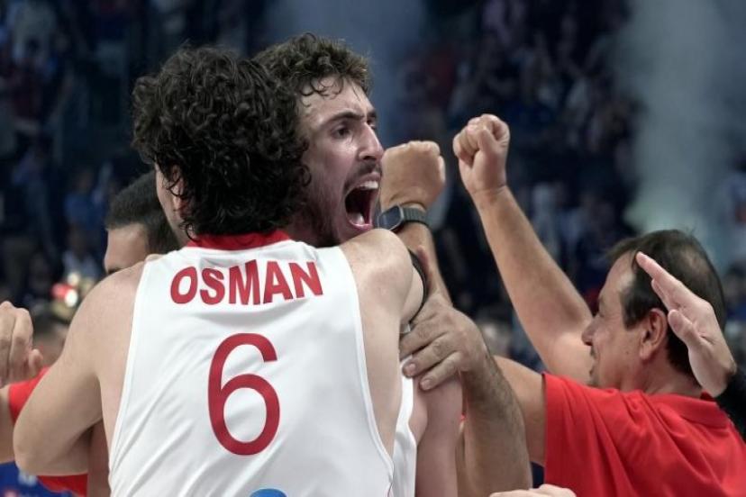 NAMAĞLUP 12 DEV ADAM, EUROBASKET 2025’TE SON 16’DA