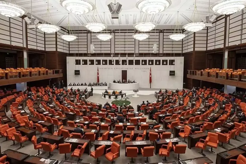 TBMM'DE 'EMEKLİ AYLIĞI' GERGİNLİĞİ