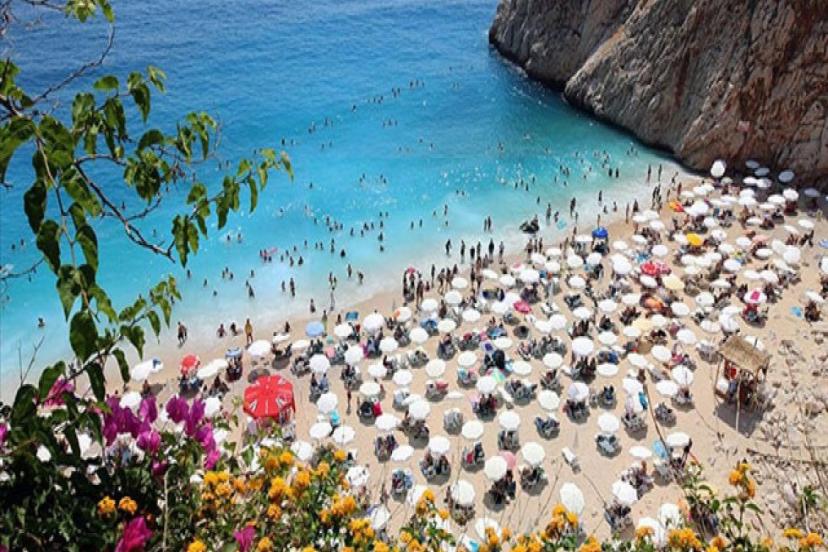 TURİZMDE HEDEF 65 MİLYAR DOLAR GELİR