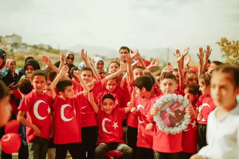 TÜRKİYE'DE ÇOCUK NÜFUS ORANI BELLİ OLDU