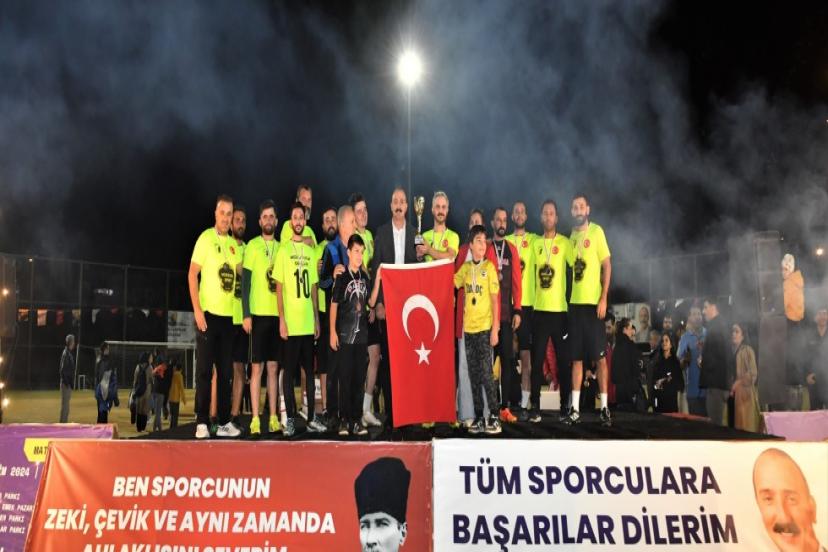 TURNUVANIN ÖDÜLLERİ BAŞKAN KOTAN’DAN