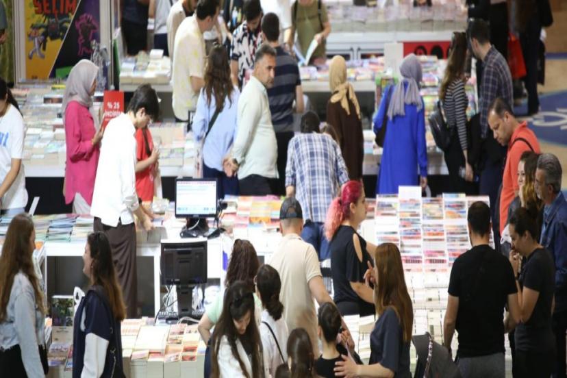 ÜNLÜ YAZARLARDAN KEPEZ KİTAP FUARI’NA ÖVGÜLER