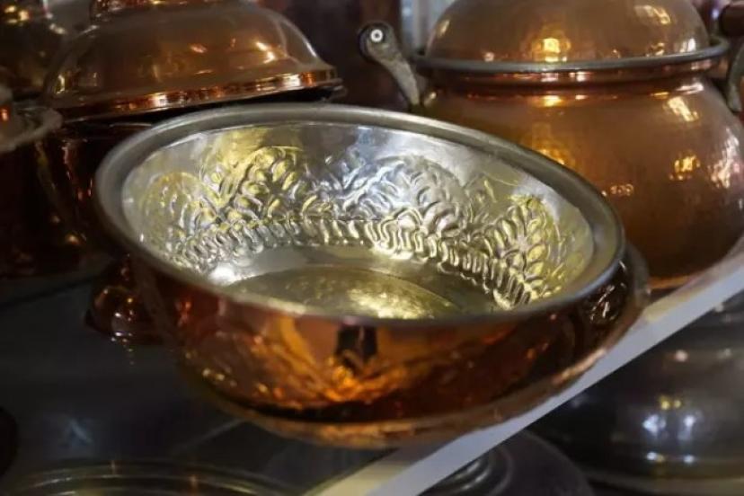 YANLIŞ KULLANILAN BAKIR KAPLAR, SOFRALARDAKİ SESSİZ TEHLİKE!