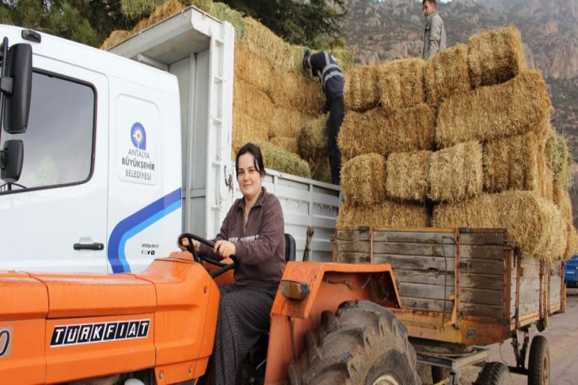 YUVA ÇİFTÇİSİNDEN BAŞKAN BÖCEK'E TEŞEKKÜR